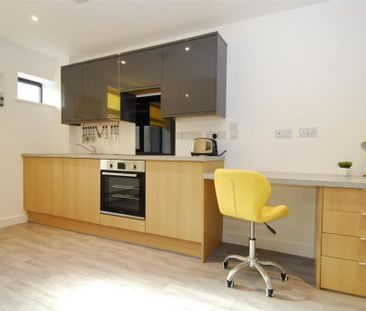 Studio to rent - Photo 1