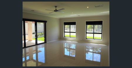 Modern Home with 5kw Solar System - Photo 4