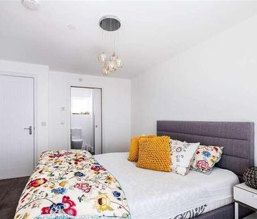 Swallow Street, Swansea, SA1 - Photo 3