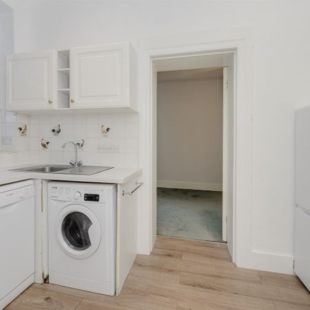 Ovington Gardens, SW3 - Photo 4