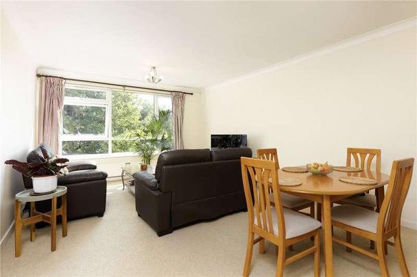 Tragail, Mercier Road, London, SW15 - Photo 1