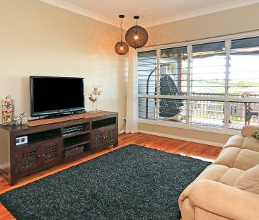 4 BEDROOM FAMILY HOME ON MEIKLEVILLE HILL! - Photo 6