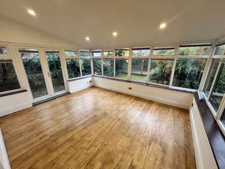 Parkfield Avenue, Preston - Photo 4