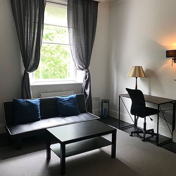 2 Bed Flat, St. Georges Square, SW1V - Photo 1