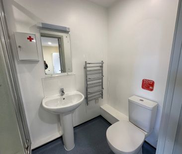 1 bedroom apartment to rent Halls, 151 Fawcett Road, Southsea, PO4 - Photo 3