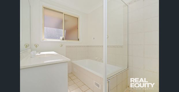 Spacious Family Residence - Photo 1