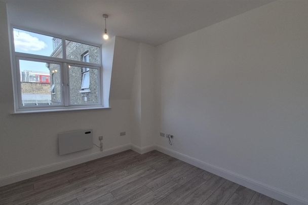 GOLDHAWK ROAD - Photo 1