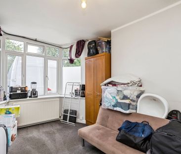 Northgate Road, Crawley - Photo 2