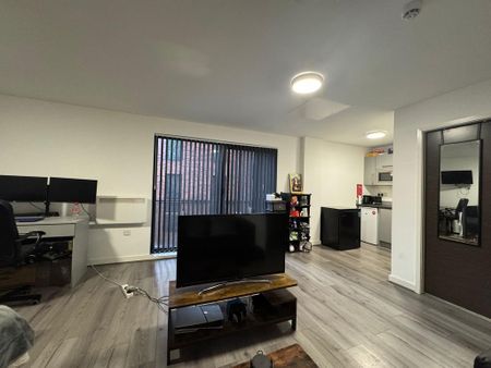 Studio to rent - Photo 4