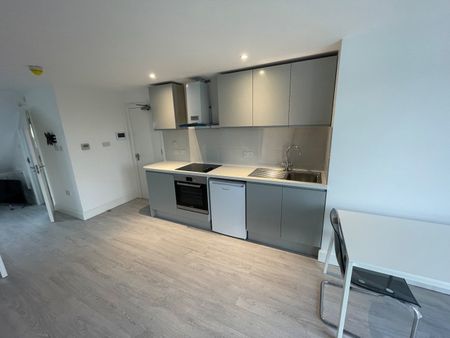Studio Flat, Wycombe Gardens, NW11 - Photo 2