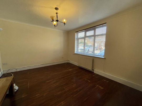 4 bedroom terraced house to rent - Photo 1