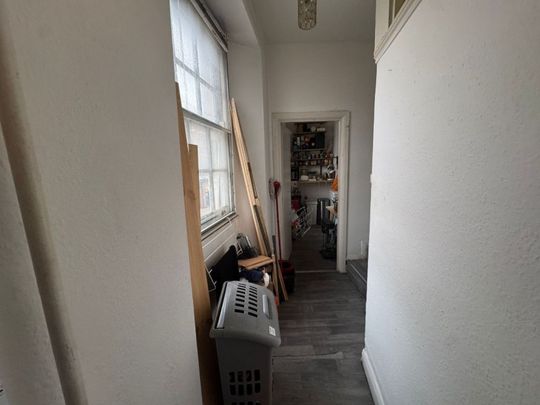 Deptford Broadway, London - Photo 1