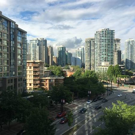 Bright, Open 1Bed+Den in Yaletown - Photo 1