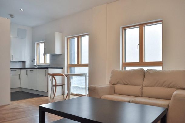 2 bedroom flat to rent - Photo 1