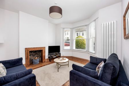 2 Bed Terraced House, Chester Terrace, BN1 - Photo 3