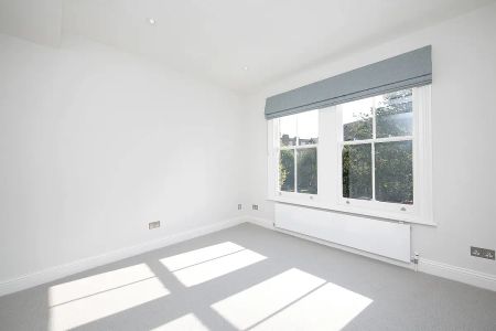 5 bedroom house in Chiswick - Photo 5