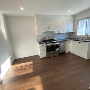 Grand 4½ rénové loué avec jardin privé – 5 électroménagers inclus – Rosemont - Photo 2