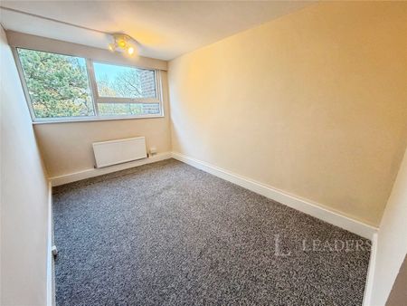 2 bedroom apartment to rent Pinehurst Drive, B38 - Photo 5
