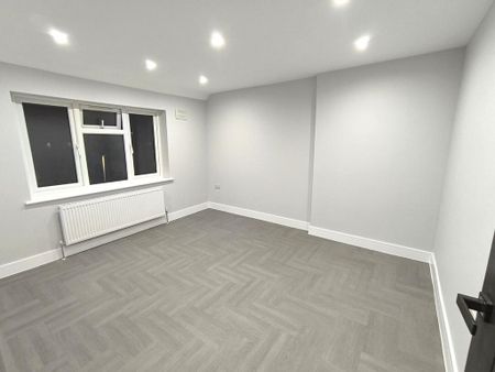 5 bedroom semi-detached house to rent - Photo 4