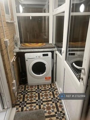 2 bedroom bungalow to rent - Photo 1