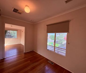 Great 2 bedroom home ideally located - Photo 6