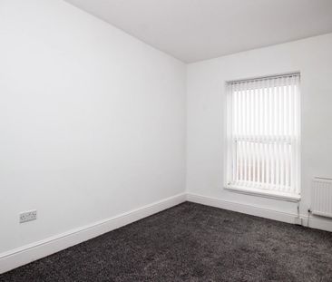 Sandringham Road, Darwen - Photo 3