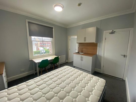 Studio to rent - Photo 1