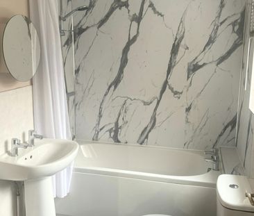 Terraced House to rent on - Photo 4