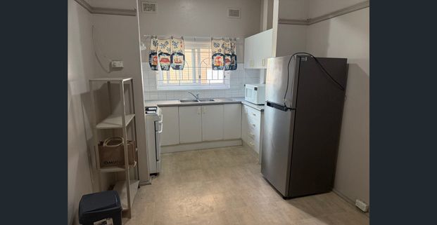 Furnished 2-bedroom unit for rent, 3-4 mins walk to station and shopping - Photo 1