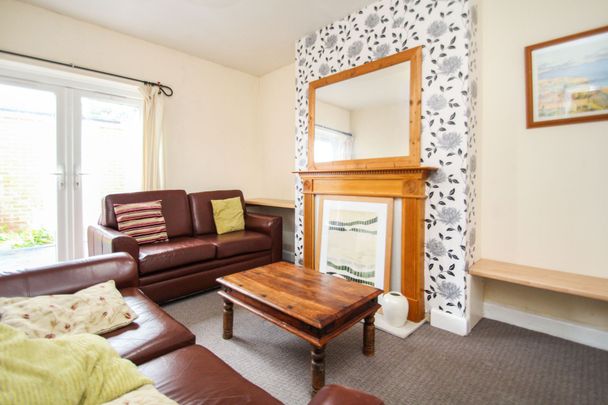 Shelbourne Road, Bournemouth, BH8 - Photo 1