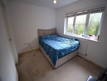 5 bedroom detached house to rent - Photo 3