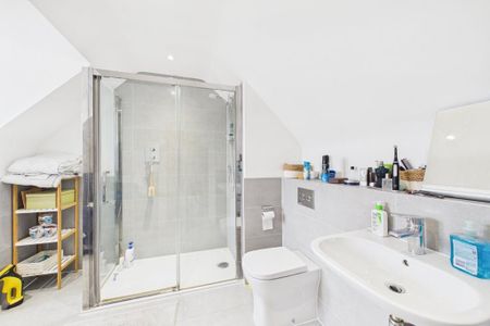 3 bedroom semi-detached house to rent - Photo 5