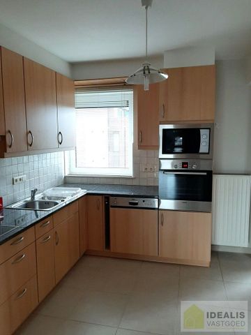 Ruim instapklaar appartement met 2 slaapkamers in hartje Neerpelt - Photo 2