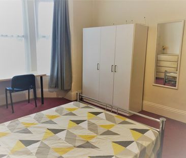 7 Bed Semi-Detached House, Lenton Boulevard, NG7 - Photo 6