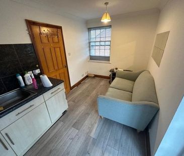 Albert Road South, Southampton - Photo 5