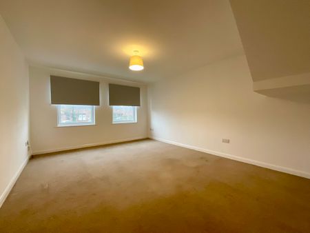 2 bedroom Apartment to let - Photo 3