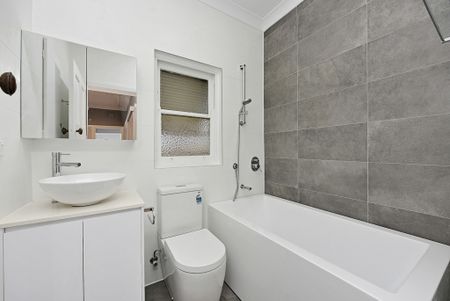 Ready To Move In - 12 months lease only - Photo 4