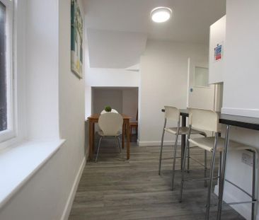 1 bedroom in a house share to rent - Photo 4