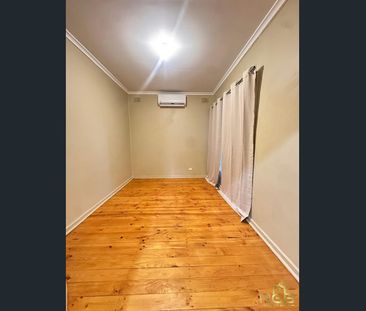 Spacious 3-Bedroom Home in O'Sullivan Beach - Photo 1