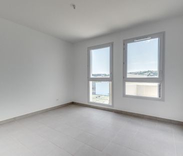 location Appartement T3 DE 61.95m² À NICE - Photo 2