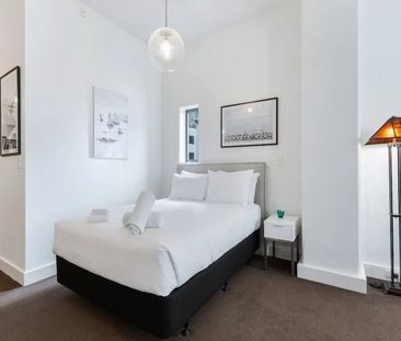 Living With Style - Photo 3