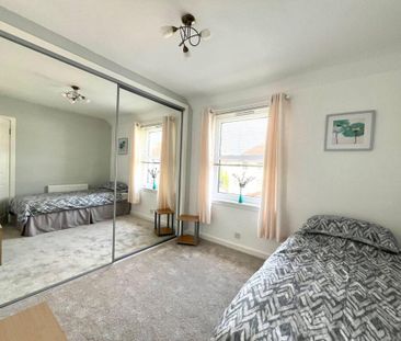 2 bedroom end of terrace house to rent - Photo 4