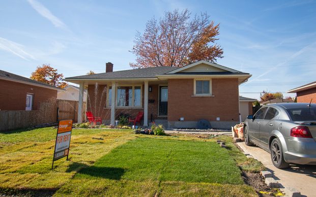 184 Bradley Ave, Welland - All Inclusive 1 Bedroom Apartment - Photo 1