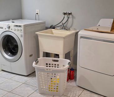 For Lease - 35 Claudette Gate, Hamilton, Ontario - Photo 6