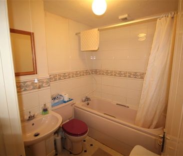 Haddon Park, Colchester - Photo 1