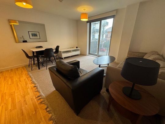 2 bedroom flat to rent - Photo 1