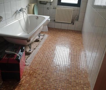 Praktisch geschnittene 3-Zimmer-Wohnung in gut angebundener Lage vo... - Photo 1