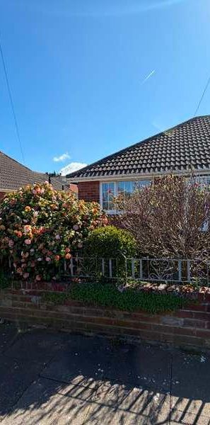 Bardsway Ave, Blackpool, FY3 - Photo 1