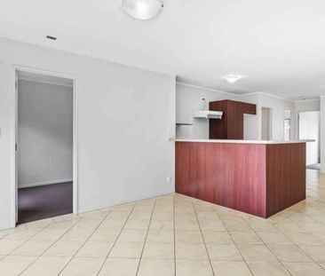 Spacious 3 Bedroom Apartment - Photo 1