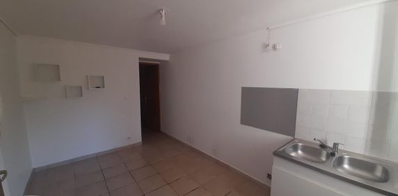 Location Appartement 1 pièce 32m² GIGNAC LA NERTHE 13180 - Photo 2